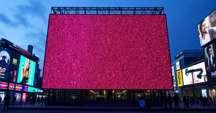 Painel de LED Grande: A Solu&ccedil;&atilde;o Ideal para Eventos e Publicidade